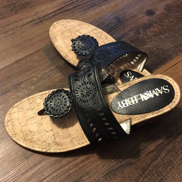 Sam & Libby Shoes - Sam & Libby Black Accent Sandals - NWOT 🌟